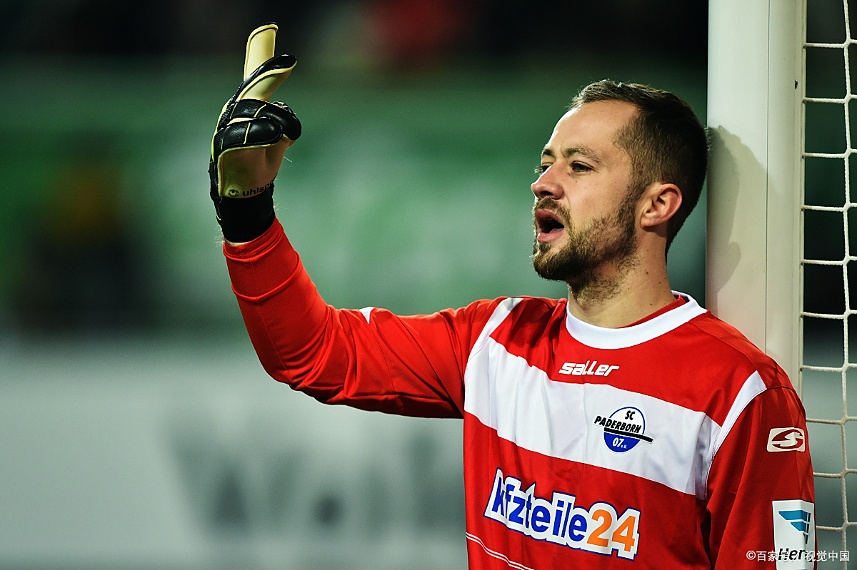 转折点！尼斯遗憾出局，荷甲关键时刻攻防权衡，底气十足，年轻球员得到机会(恨别鸟惊心什么梗)