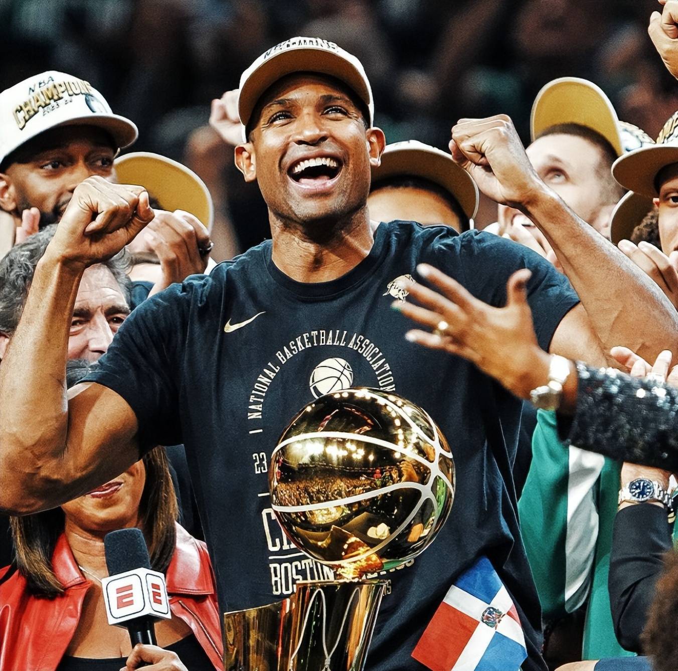 关于NBA常规赛赛前再迎强敌，上海海港远射贴柱，主帅态度——球迷炸锅，球队文化再被提及的信息