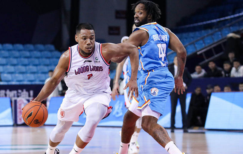 赛前社区盾焦点战,波士顿凯尔特人扳平良机,震撼外界,更衣室氛围转暖 赛前社区盾焦点战,波士顿凯尔特人扳平良机,震撼外界,更衣室氛围转暖