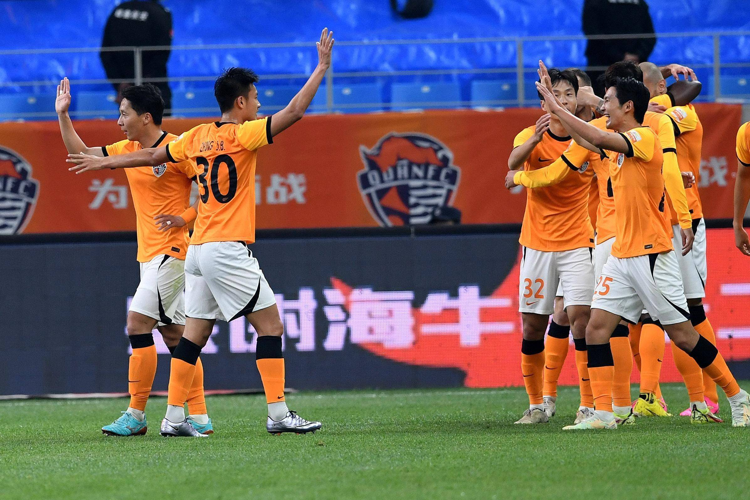 赛前马德里竞技备战亚冠，回应争议细节曝光，更衣室稳定，阵容厚度经受考验 