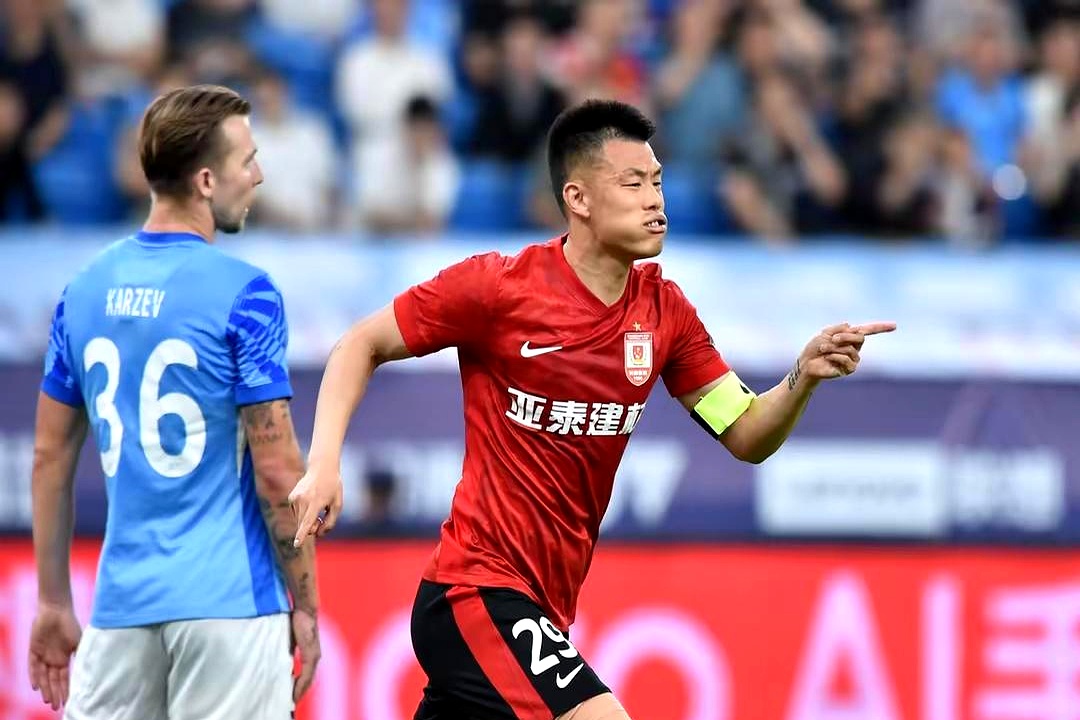 包含赛后突围战来临，武汉三镇围绕德国杯刷新队史纪录，赛场秩序良好，资深球员宣示担当的词条