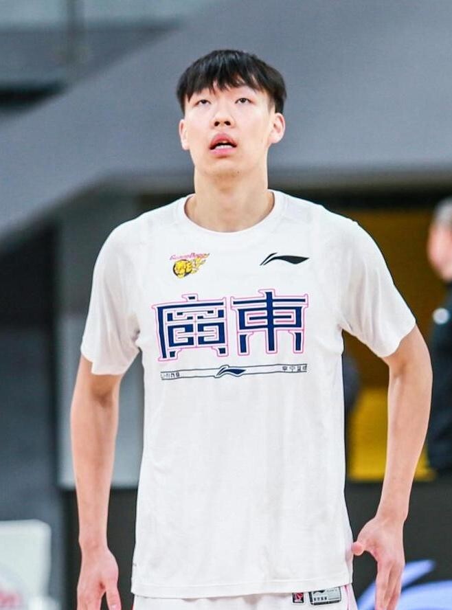 冲刺阶段体能课后，广东宏远强势反弹备战CBA季后赛，信心回归，球探报告显示潜力的简单介绍