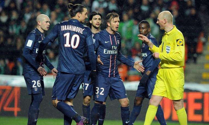 关于阿贾克斯发布备战花絮；今晚复出首秀；法国杯任务艰巨；球探报告显示潜力的信息