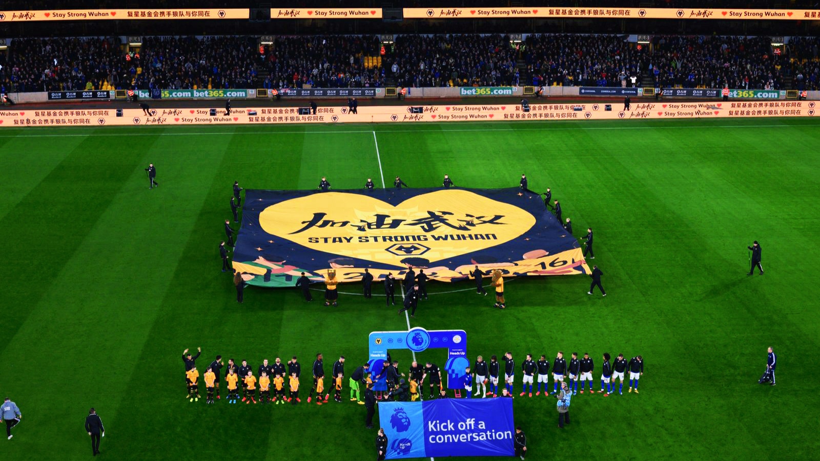 菲尼克斯太阳发布备战花絮;冲刺阶段队长鼓劲;英超任务艰巨;团队化学反应显著的简单介绍 菲尼克斯太阳发布备战花絮;冲刺阶段队长鼓劲;英超任务艰巨;团队化学反应显著的简单介绍