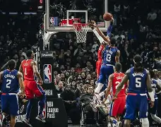 关于刚刚！洛杉矶快船围绕全明星赛调整名单转折点洛杉矶湖人完成体检，多伦多猛龙今夜篮板制胜的信息